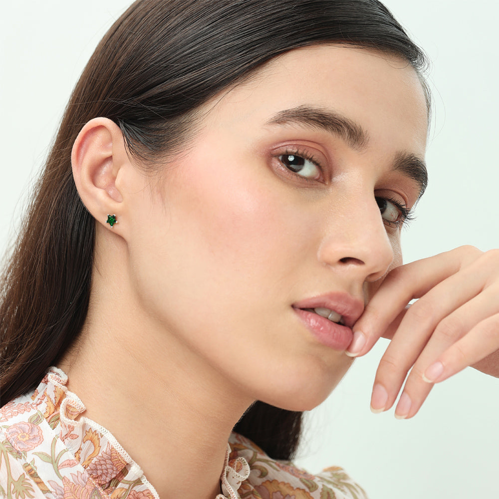 Mira | Star Shaped Silver Earrings
