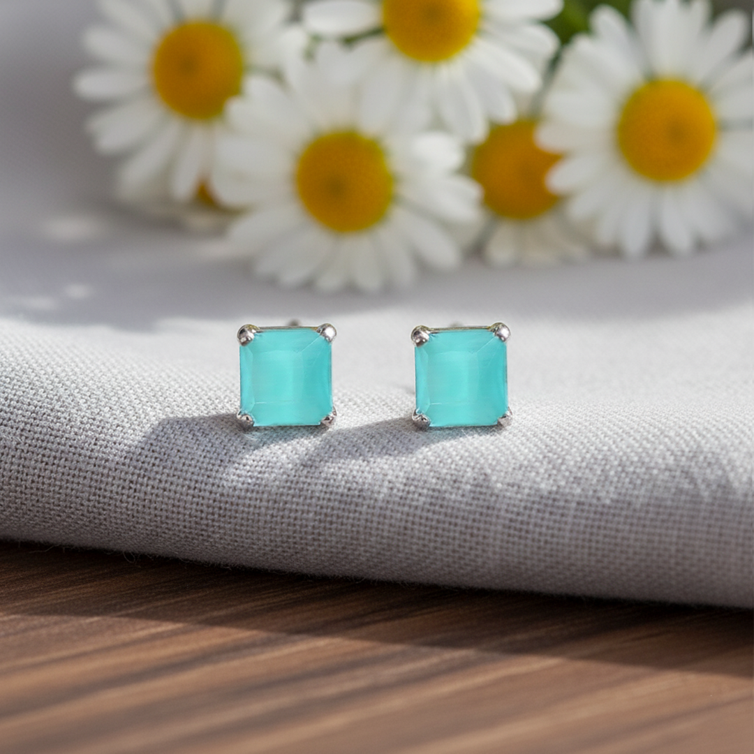 Manini | Square Shaped Silver Earrings