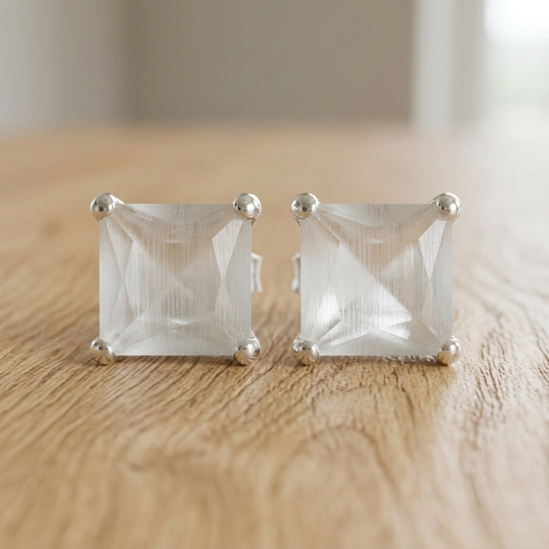 Manini | Square Shaped Silver Earrings