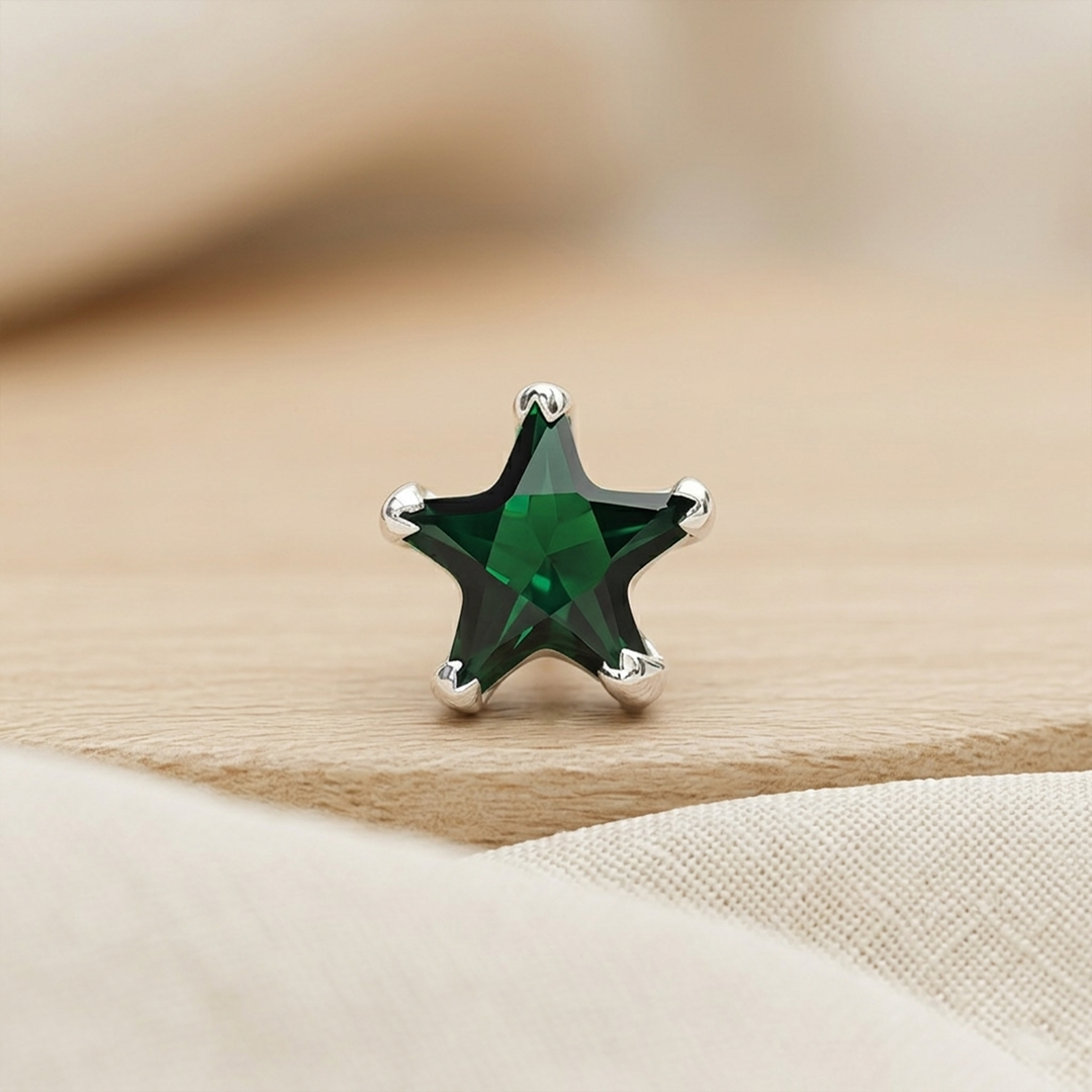 Mira | Star Shaped Silver Nosepin