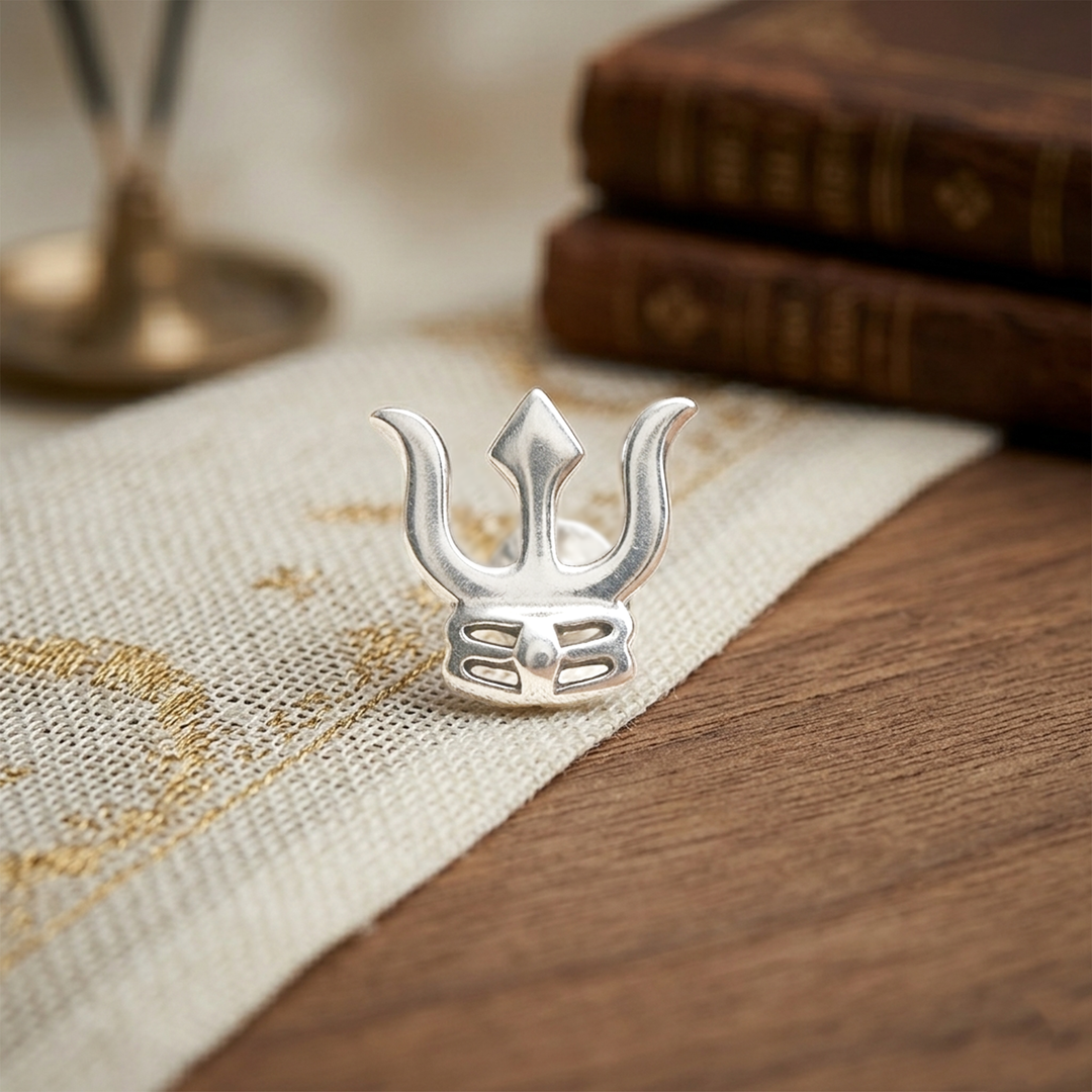 Maya | Trishul Shaped Silver Nosepin