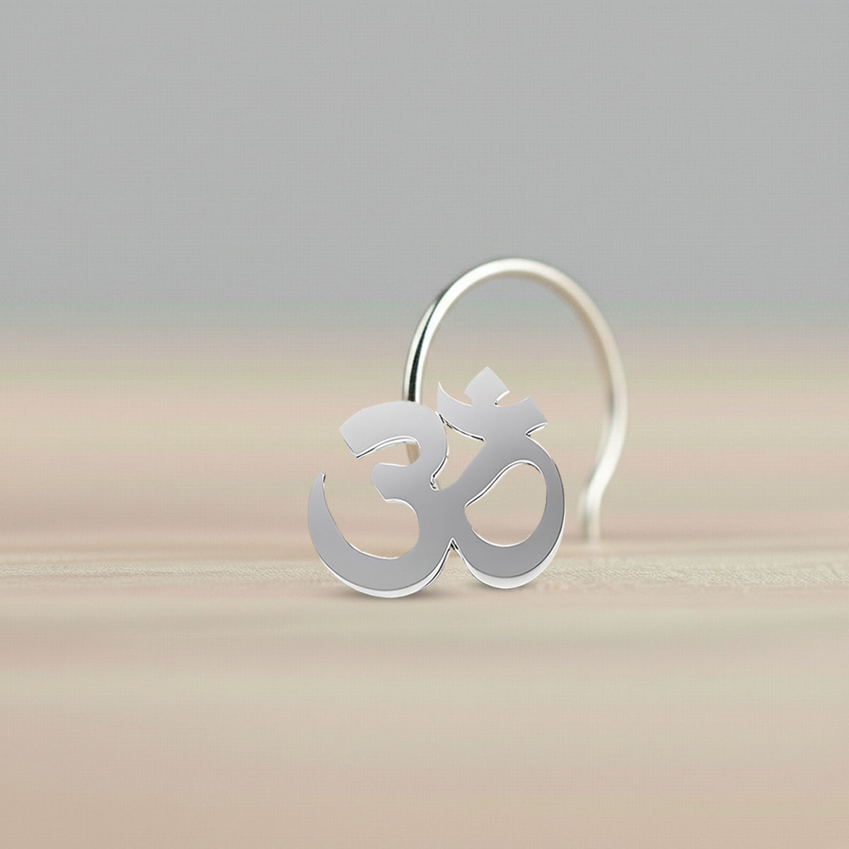 Mynah nose stud silver