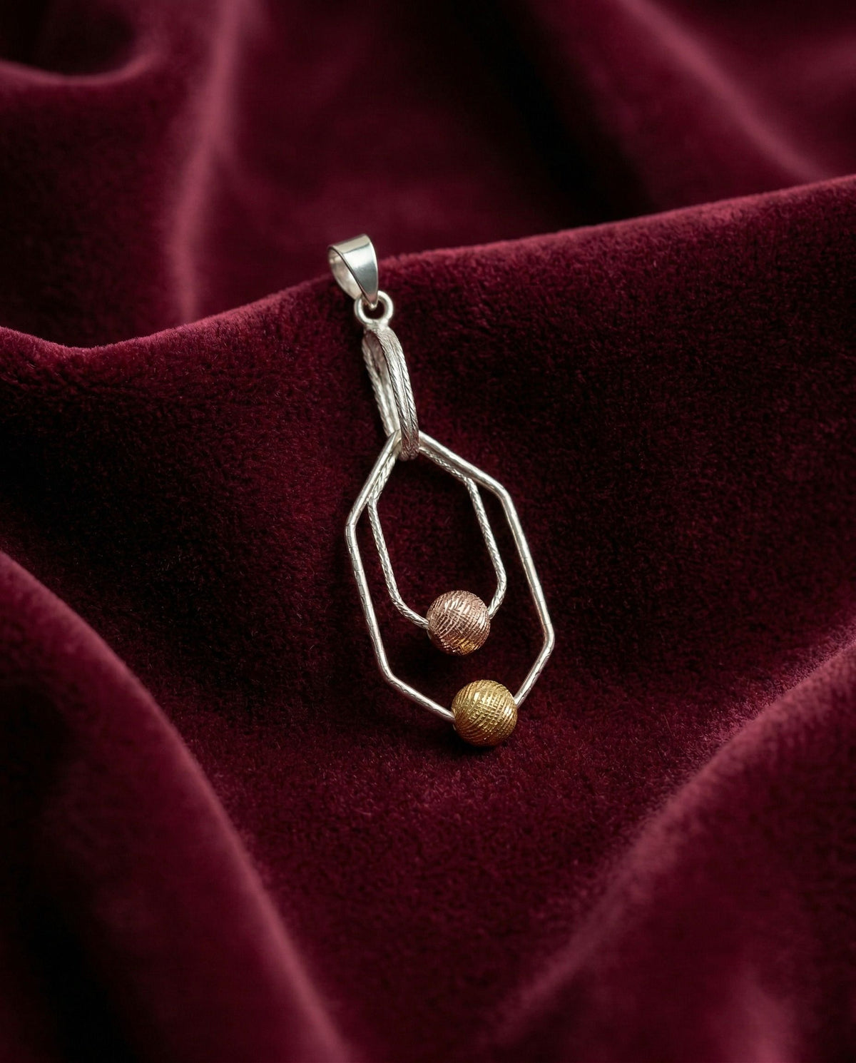 Mynah hexagon pendant   gold plating | sterling silver | mavekh001